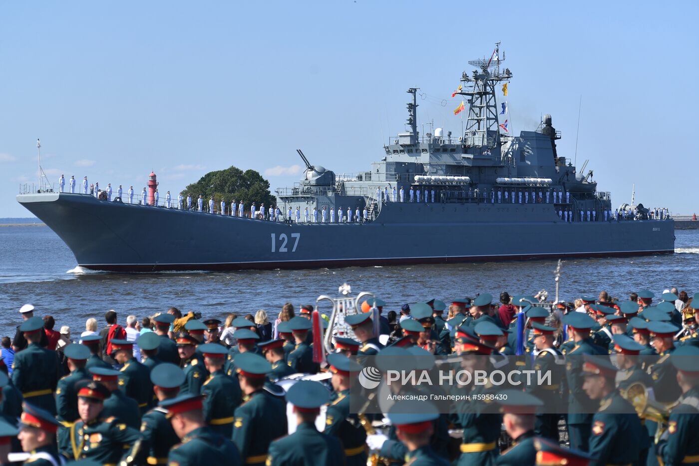 Репетиция парада ко Дню ВМФ в городах России