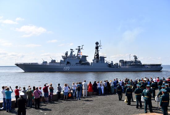 Репетиция парада ко Дню ВМФ в городах России