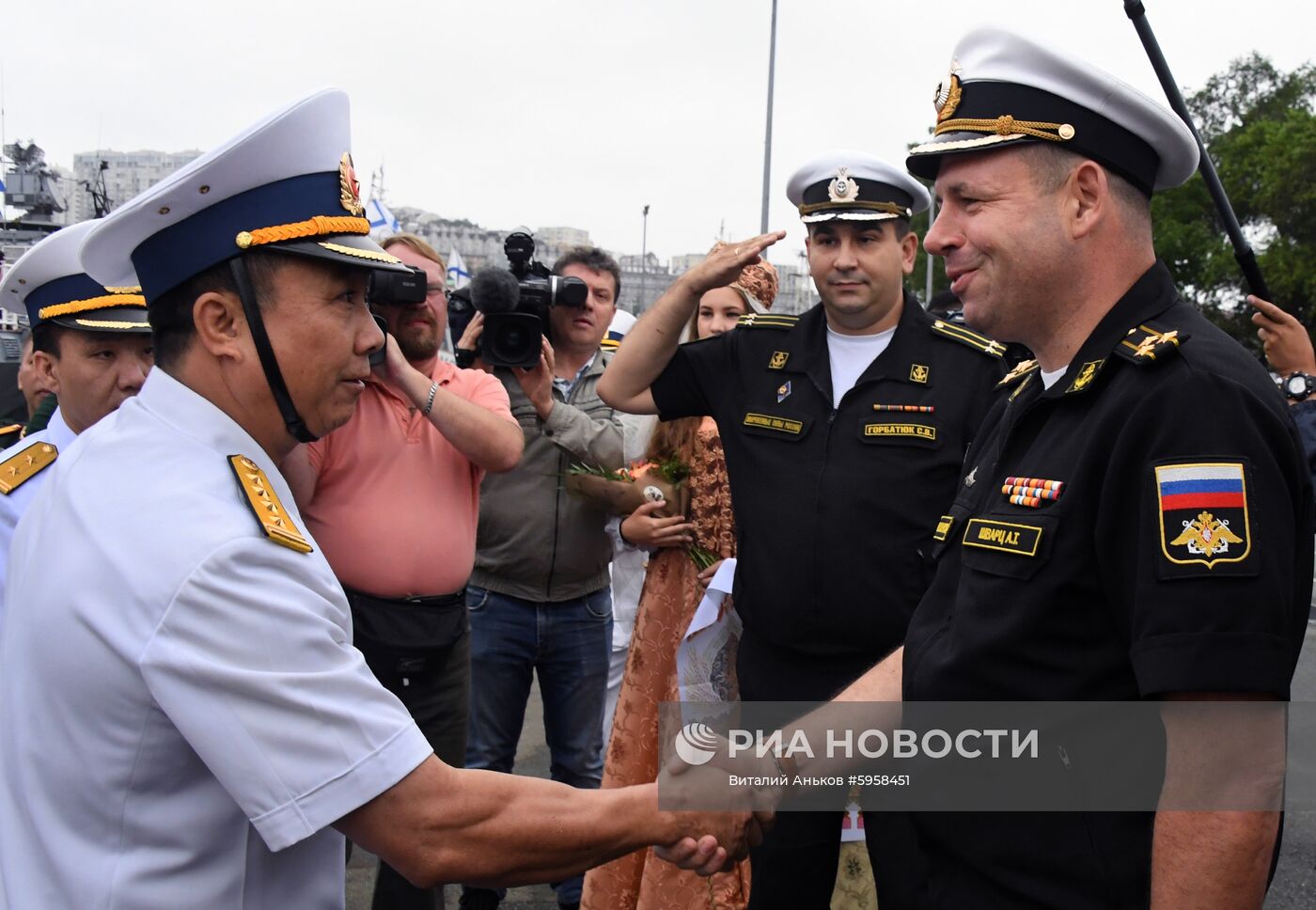 Торжественная встреча фрегата "Куанг Чунг" во Владивостоке