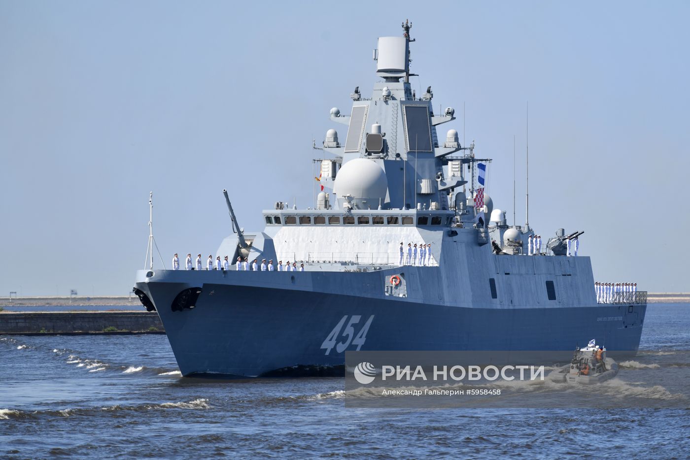 Репетиция парада ко Дню ВМФ в городах России