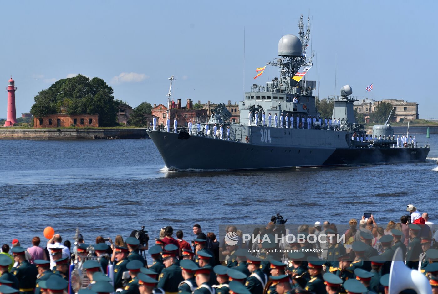 Репетиция парада ко Дню ВМФ в городах России