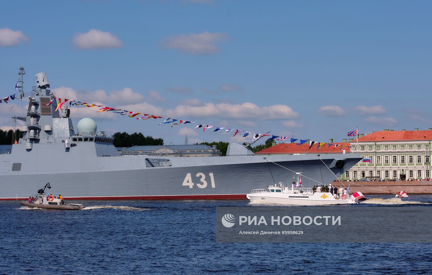 Репетиция парада ко Дню ВМФ в городах России