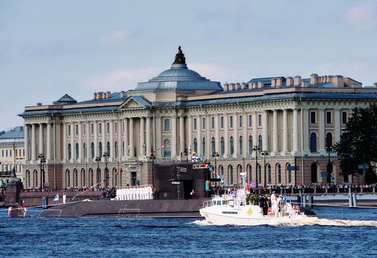 Репетиция парада ко Дню ВМФ в городах России