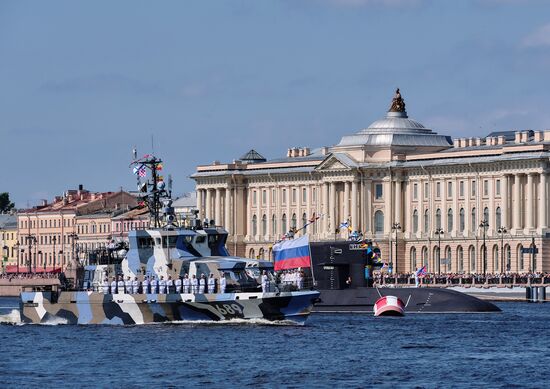 Репетиция парада ко Дню ВМФ в городах России