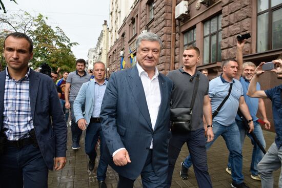 Экс-президент Украины П. Порошенко вызван на допрос 