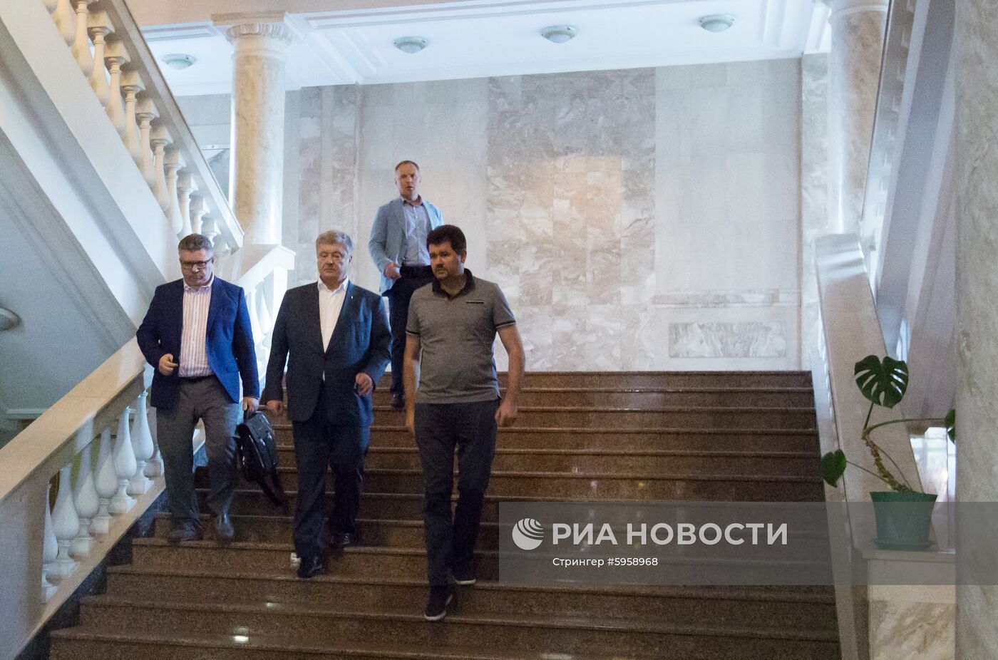Экс-президент Украины П. Порошенко вызван на допрос 