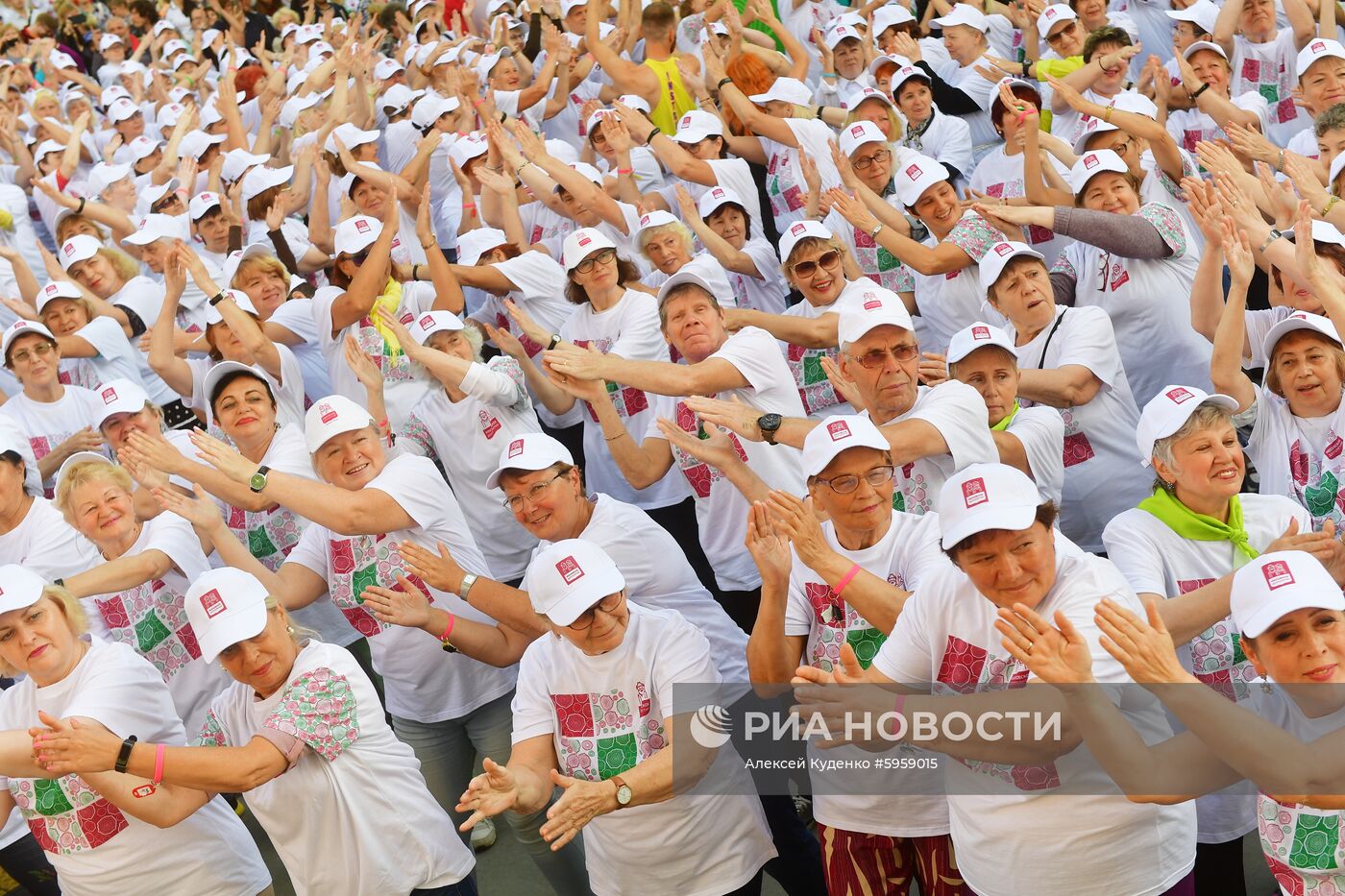 Танцевальный марафон для участников проекта "Московское долголетие"