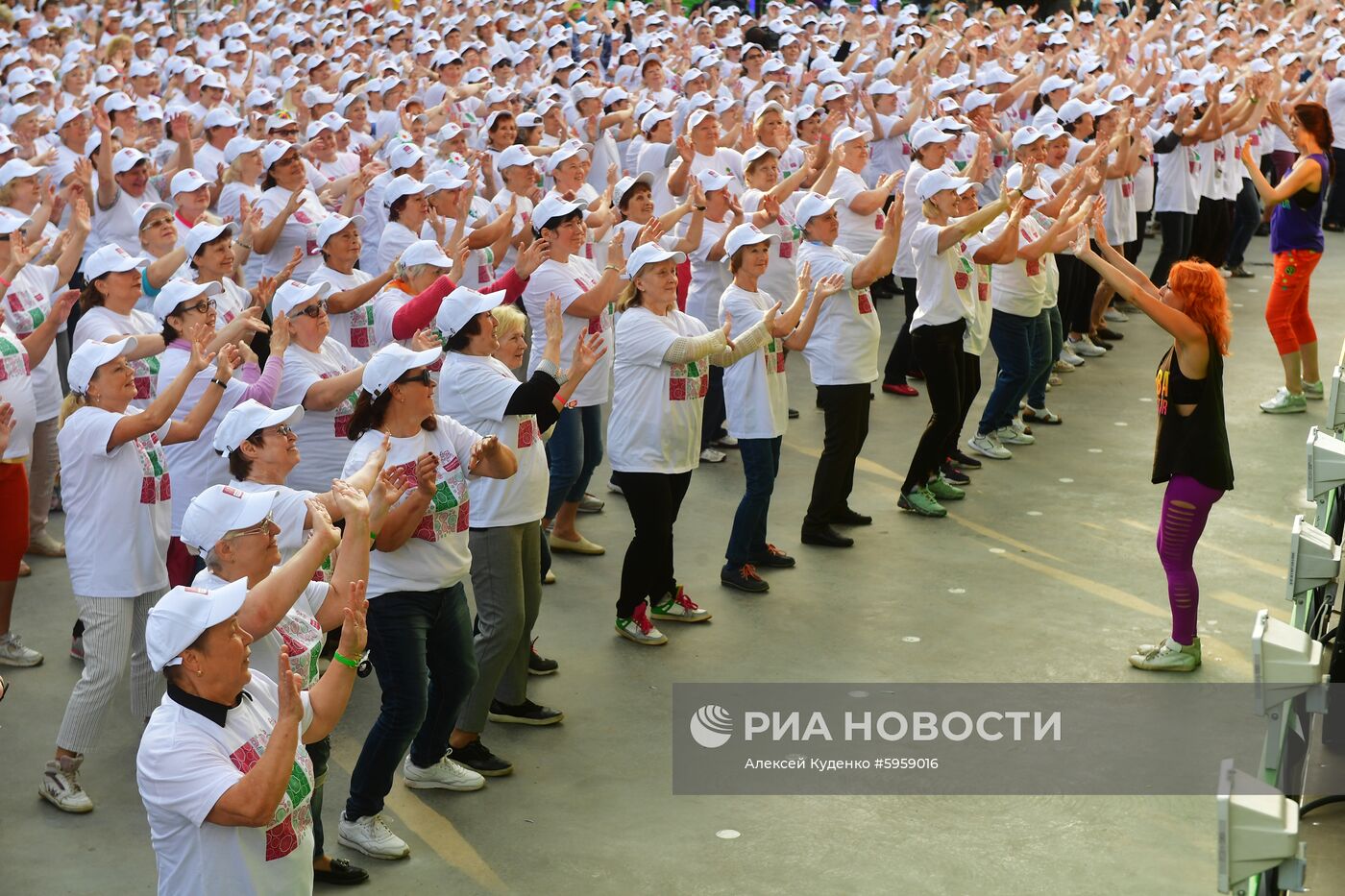 Танцевальный марафон для участников проекта "Московское долголетие"