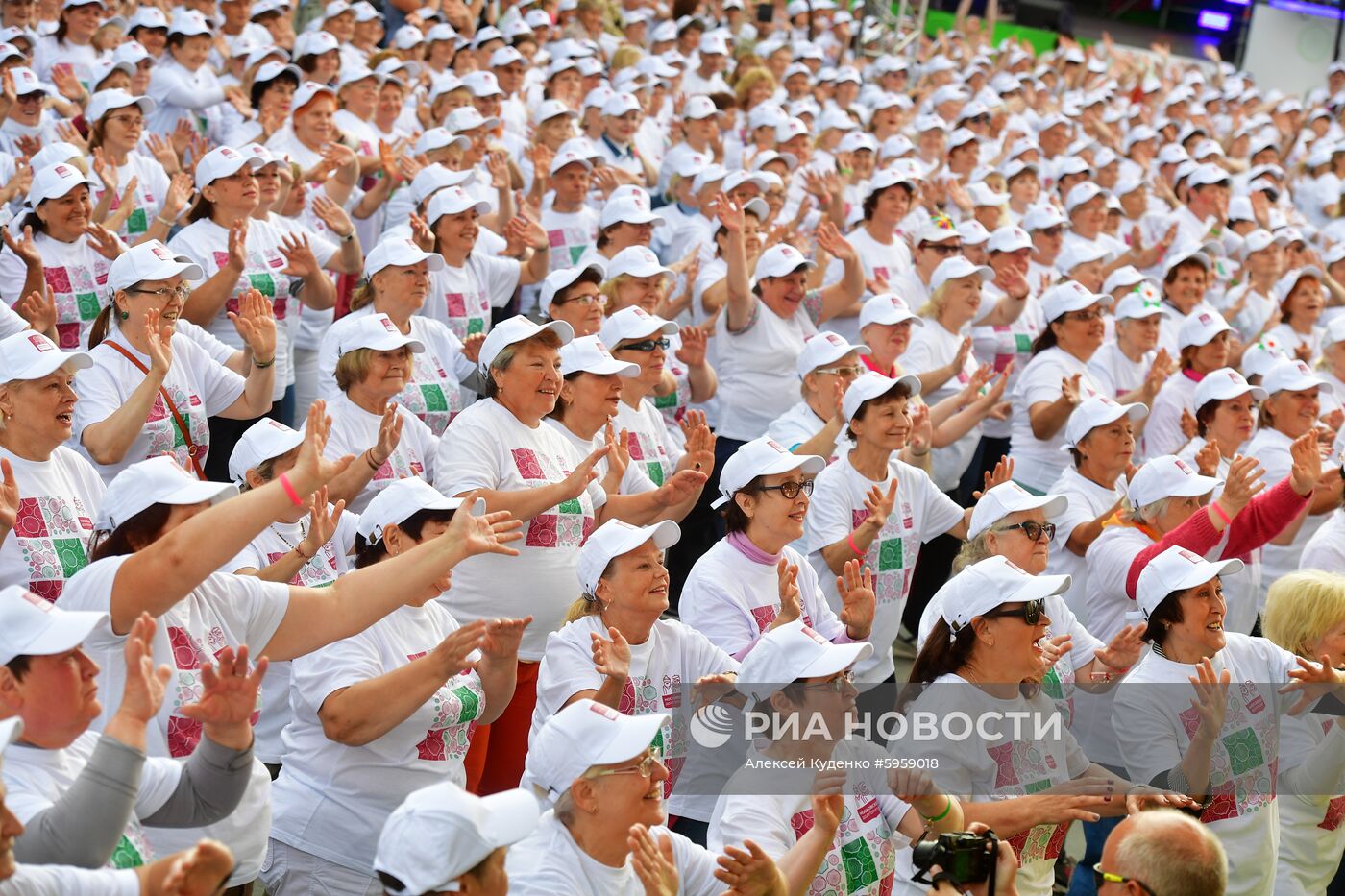 Танцевальный марафон для участников проекта "Московское долголетие"