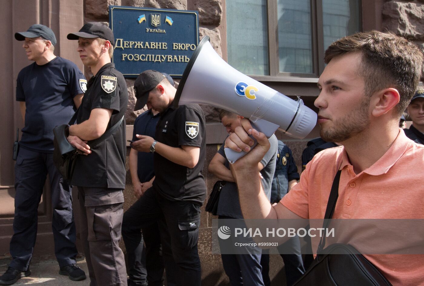 Экс-президент Украины П. Порошенко вызван на допрос 