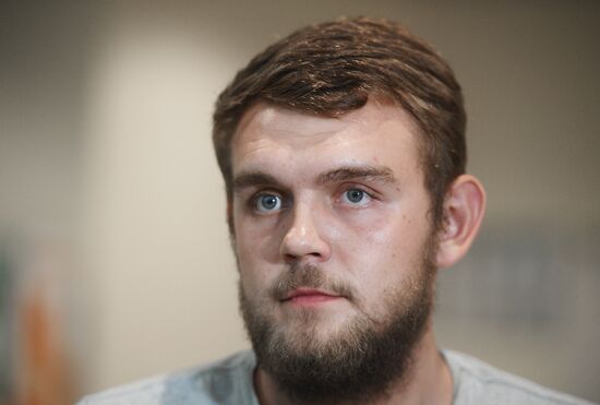 Моряки с задержанного на Украине танкера прилетели в Москву 