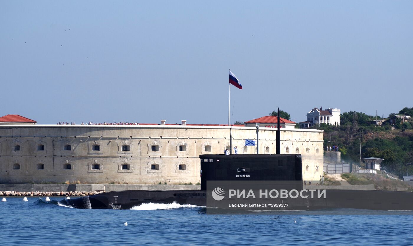 Генеральная репетиция парада ко дню ВМФ в Севастополе