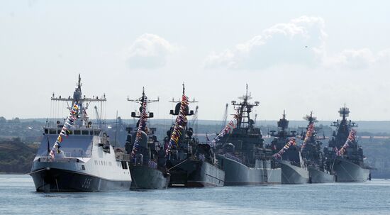 Генеральная репетиция парада ко дню ВМФ в Севастополе