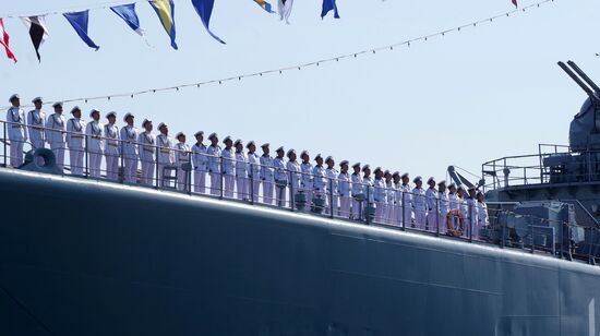 Генеральная репетиция парада ко дню ВМФ в Севастополе