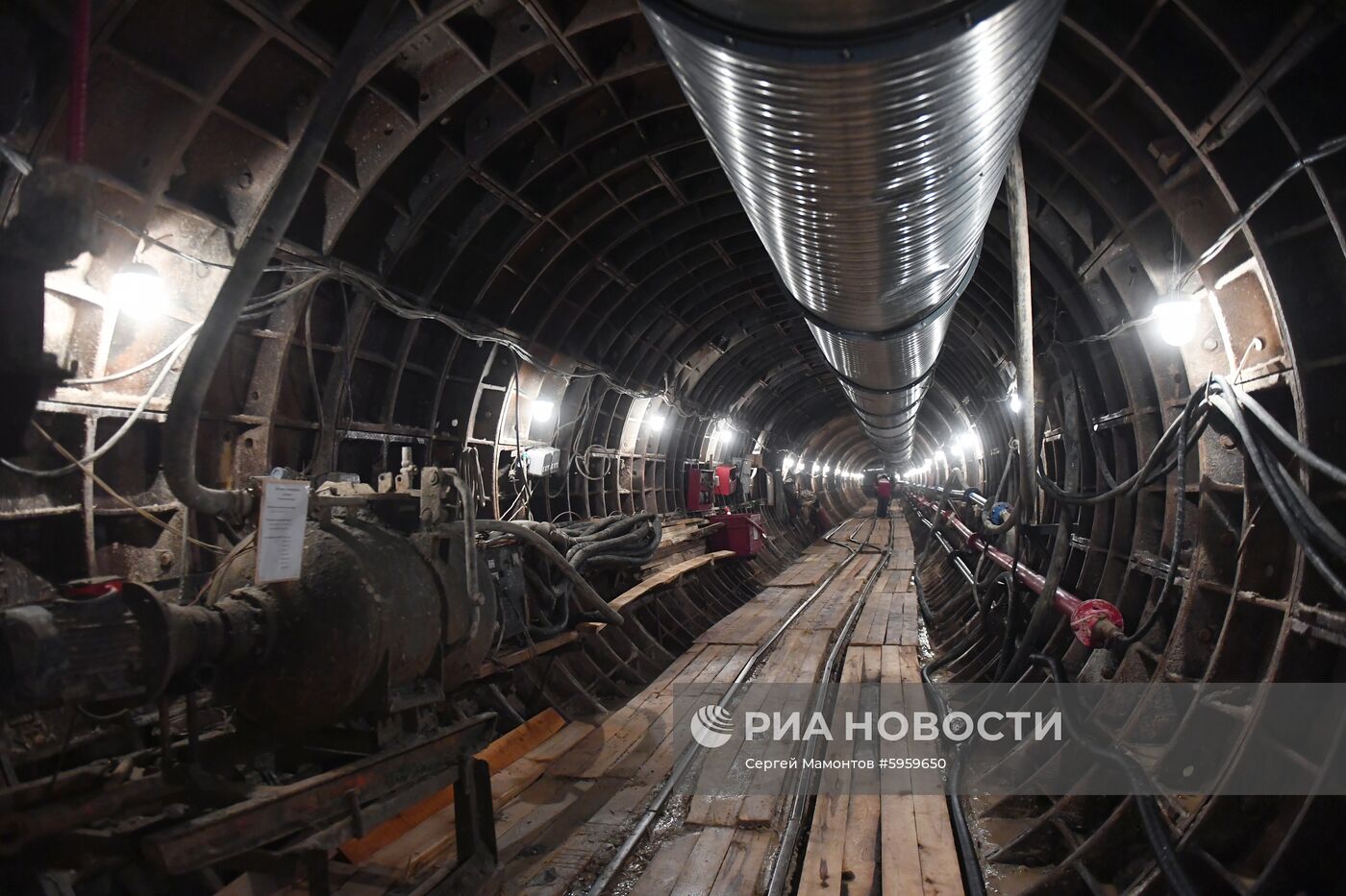 Строительство станции метро "Шереметьевская"