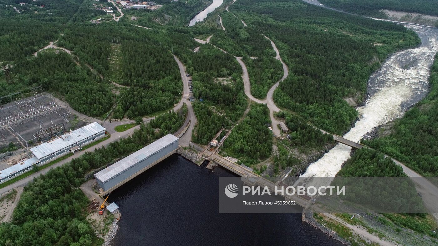 Сброс воды на Верхне-Туломском водохранилище