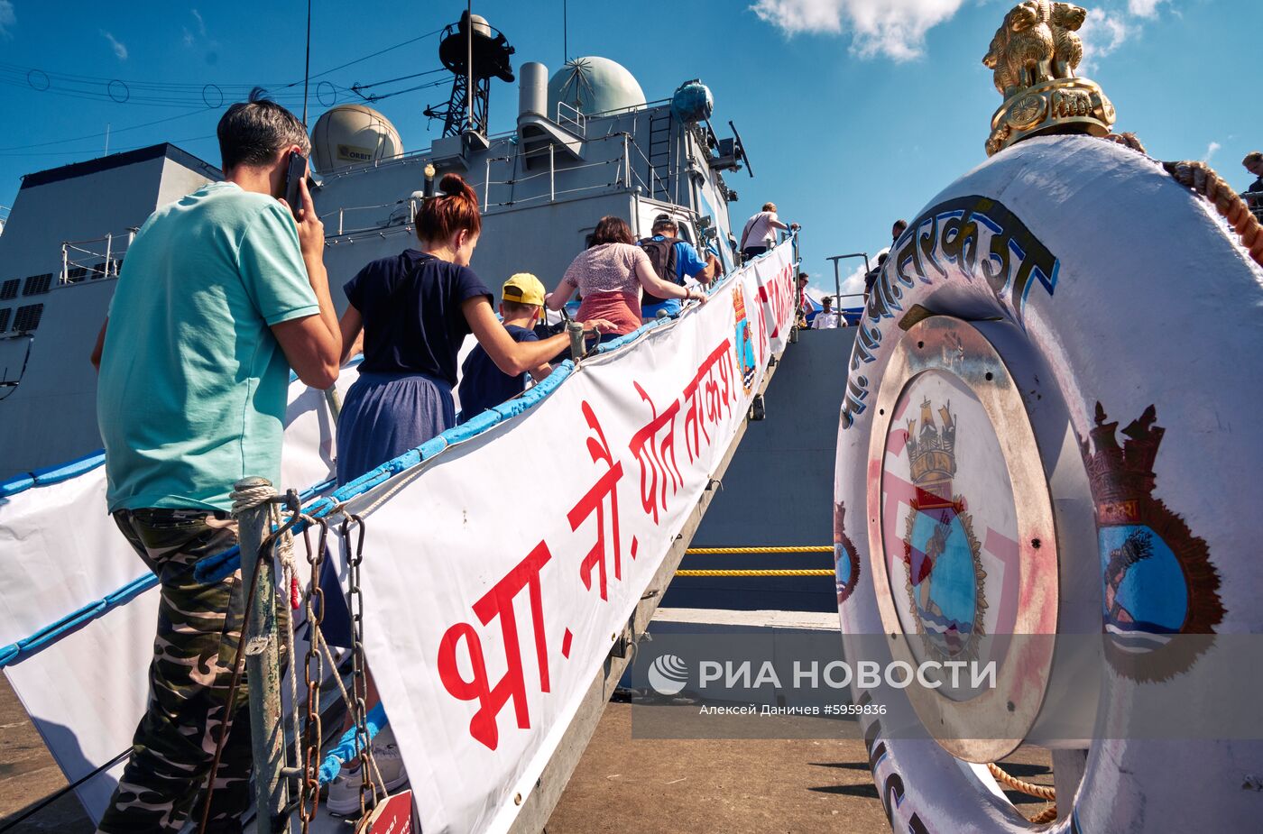 Корабль "Таркаш" в Санкт-Петербурге