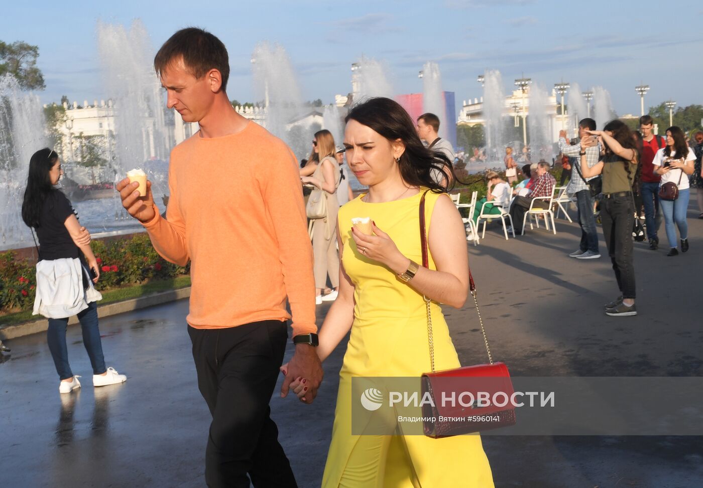 Пришла москва. В Москву пришло лето. Последние новости в Москве на сегодня о погоде.