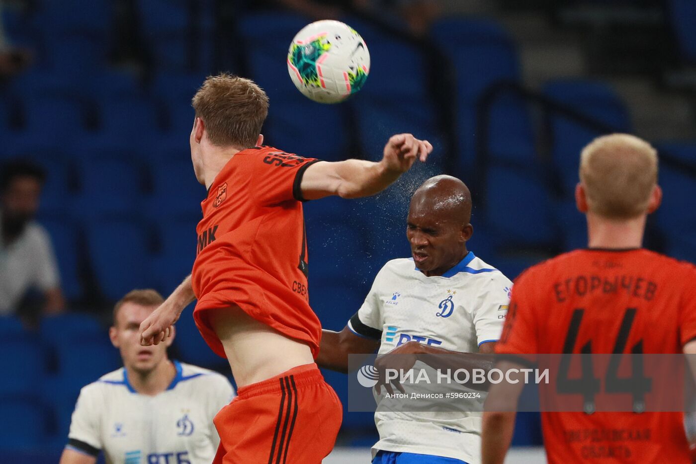 Футбол. РПЛ. Матч "Динамо" - "Урал"