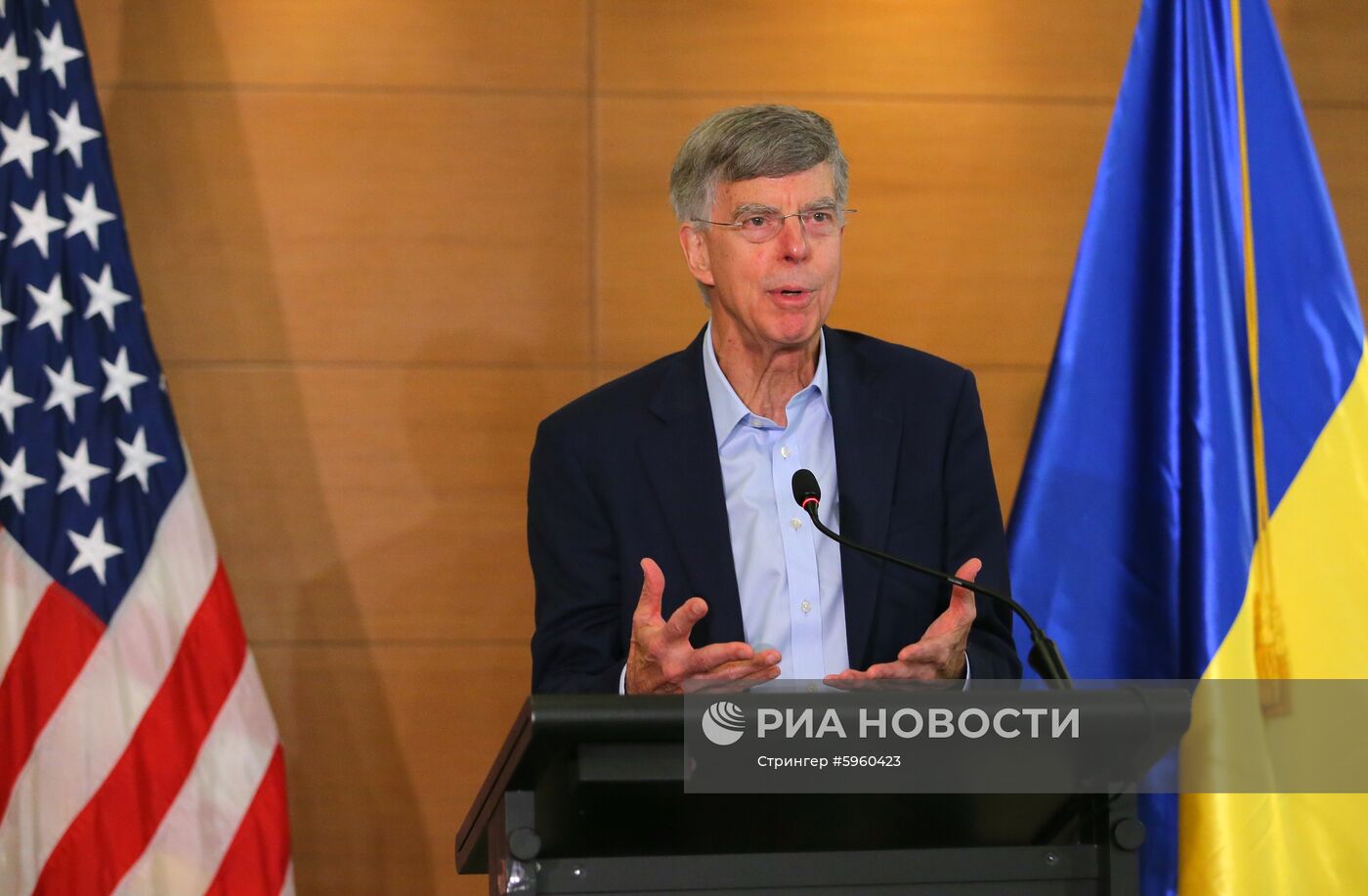Пресс-брифинг спецпредставителя США на Украине Курта Волкера