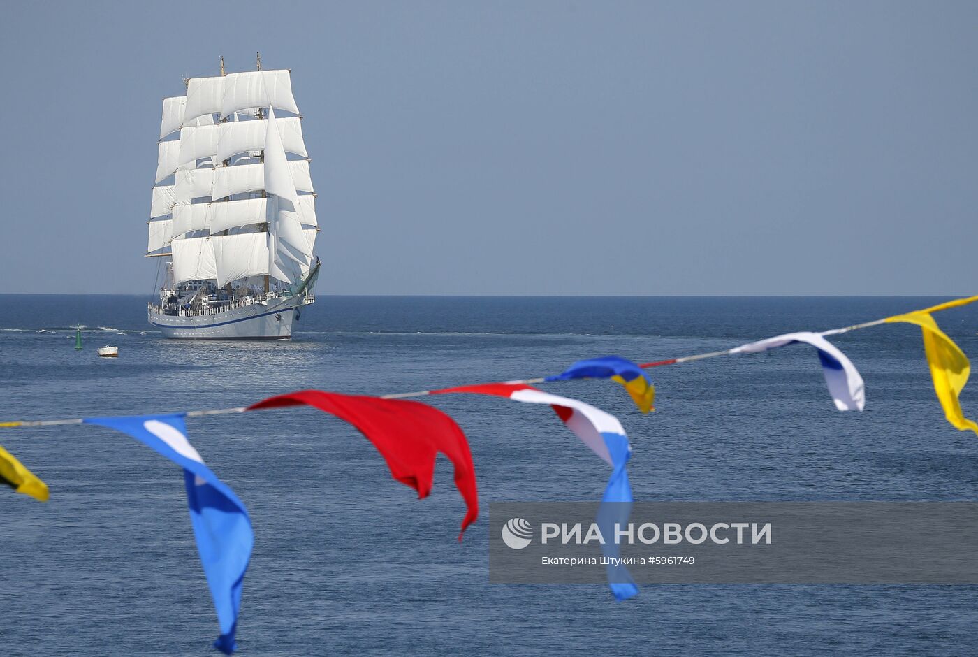 Рабочая поездка премьер-министра РФ Д. Медведева в Севастополь