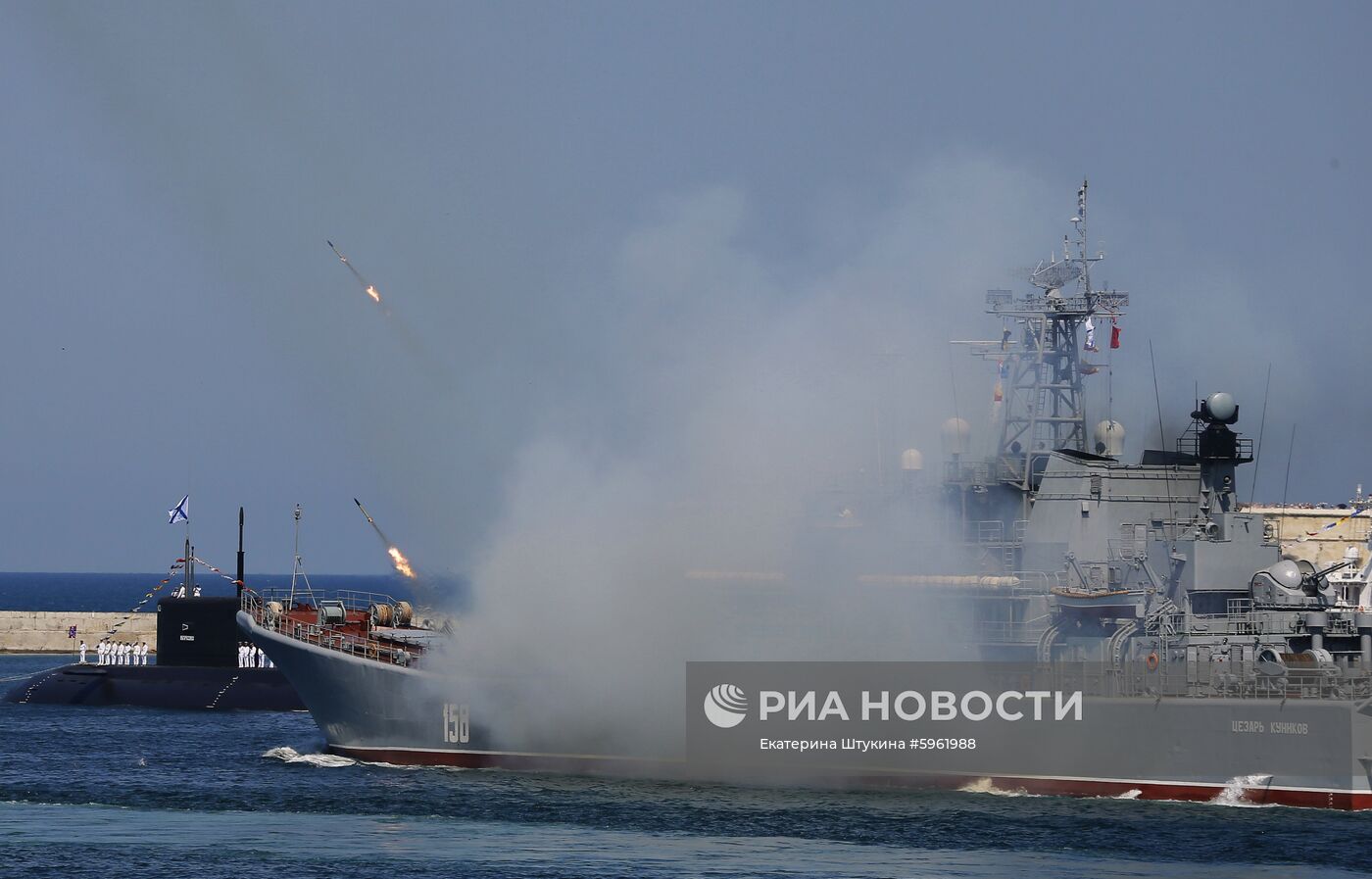 Рабочая поездка премьер-министра РФ Д. Медведева в Севастополь