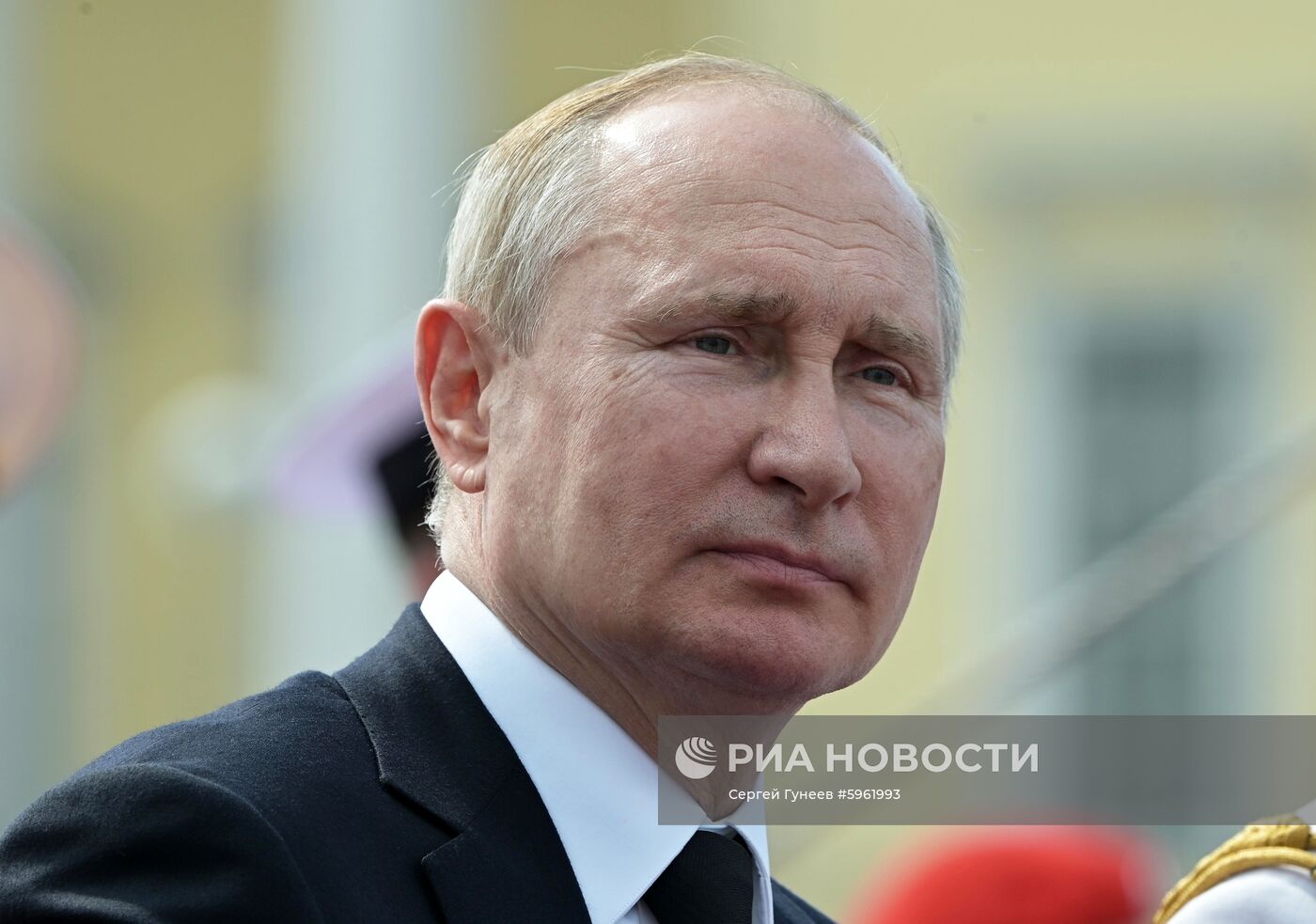 Президент РФ В. Путин принял участие в праздновании Дня ВМФ РФ в Санкт-Петербурге