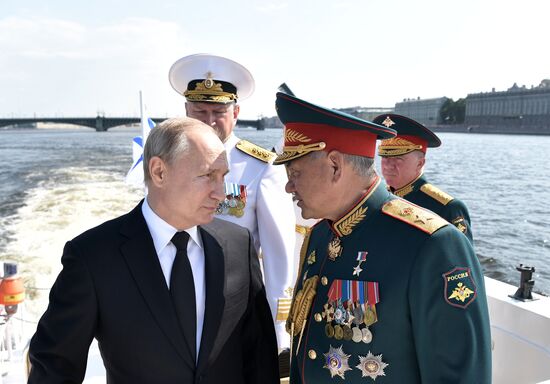  Президент РФ В. Путин принял участие в праздновании Дня ВМФ РФ в Санкт-Петербурге