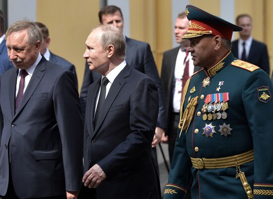  Президент РФ В. Путин принял участие в праздновании Дня ВМФ РФ в Санкт-Петербурге