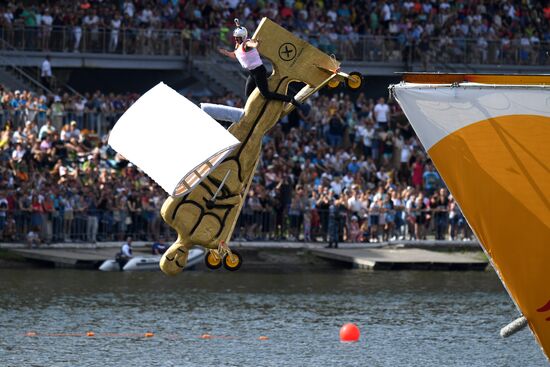 Шоу Red Bull Flugtag-2019