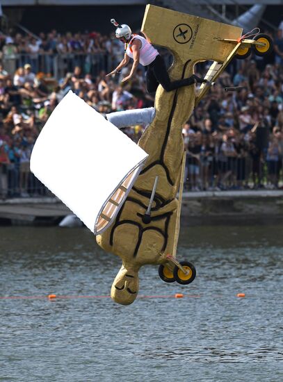 Шоу Red Bull Flugtag-2019