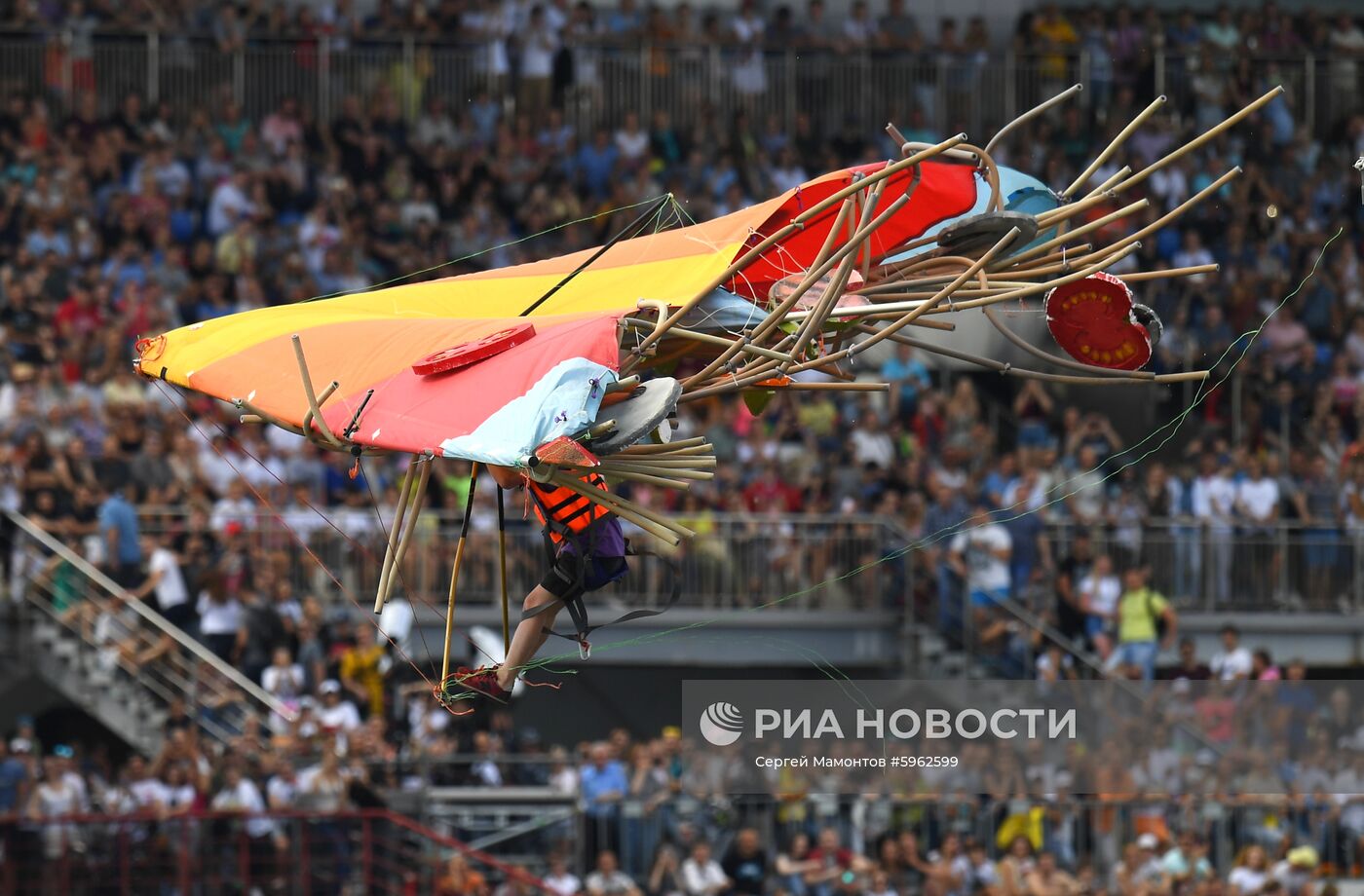 Шоу Red Bull Flugtag-2019