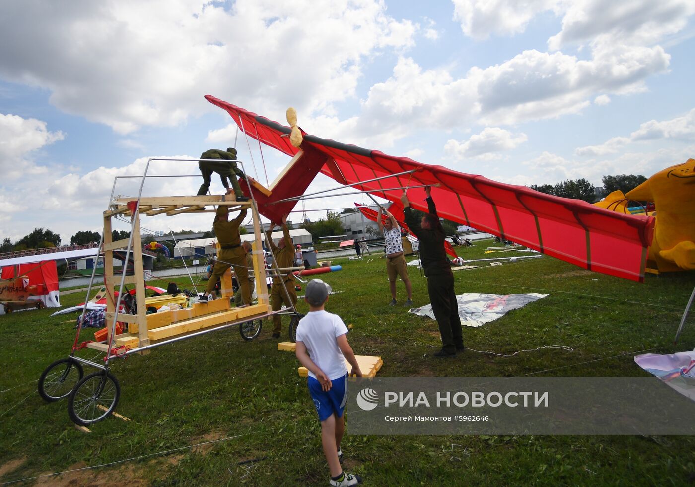 Шоу Red Bull Flugtag-2019