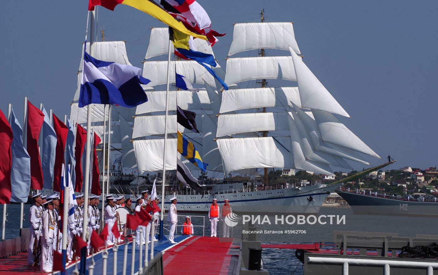Празднование Дня ВМФ в регионах России