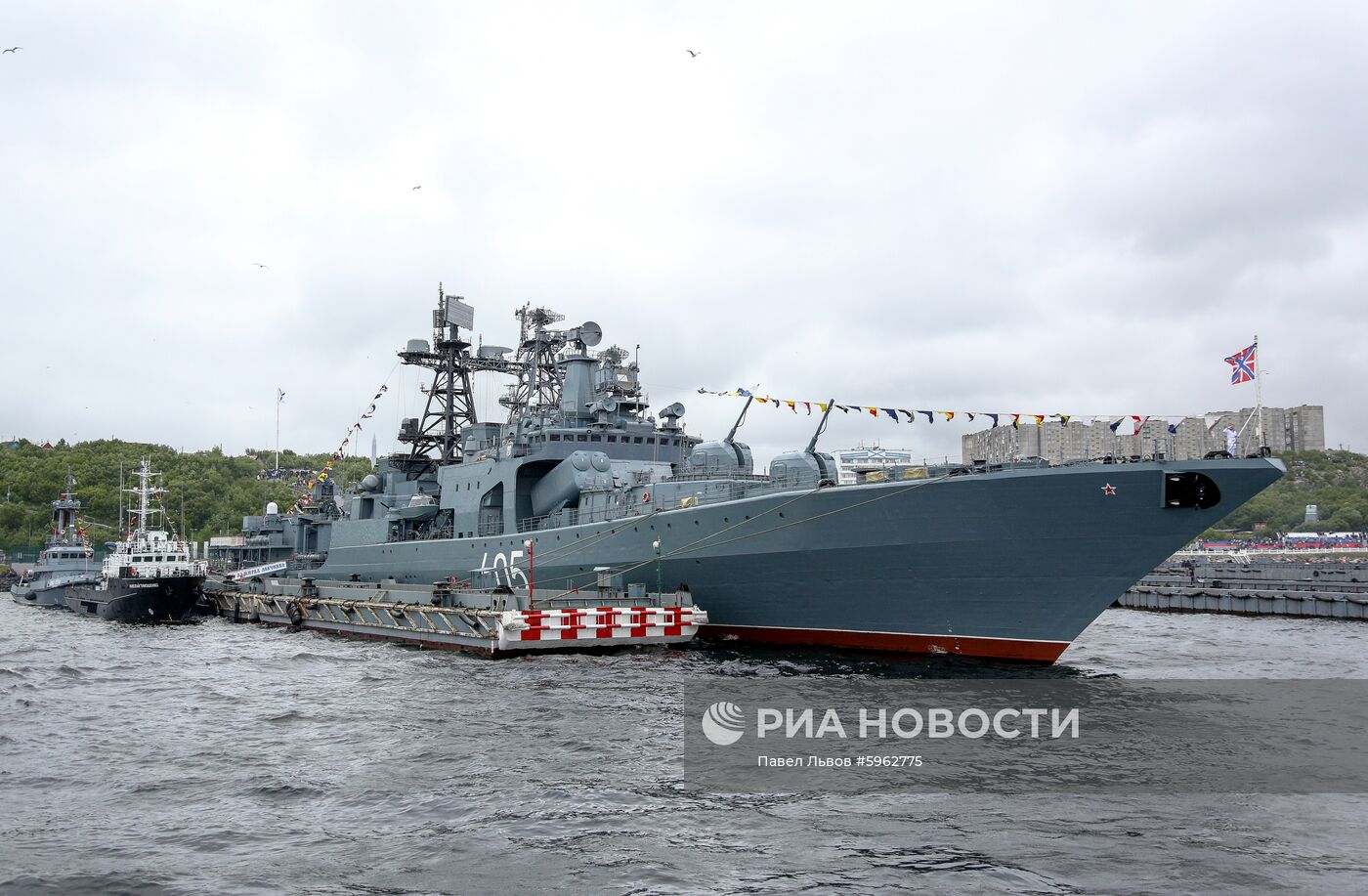 Празднование Дня ВМФ в регионах России