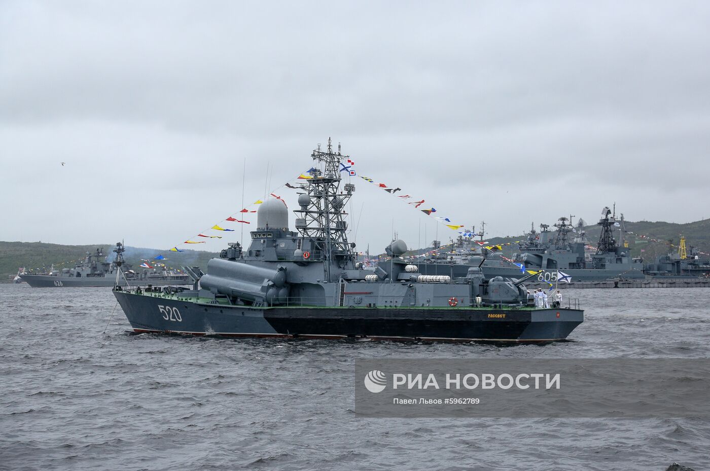 Празднование Дня ВМФ в регионах России