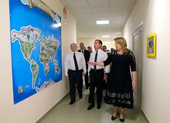 Рабочая поездка премьер-министра РФ Д. Медведева в Севастополь