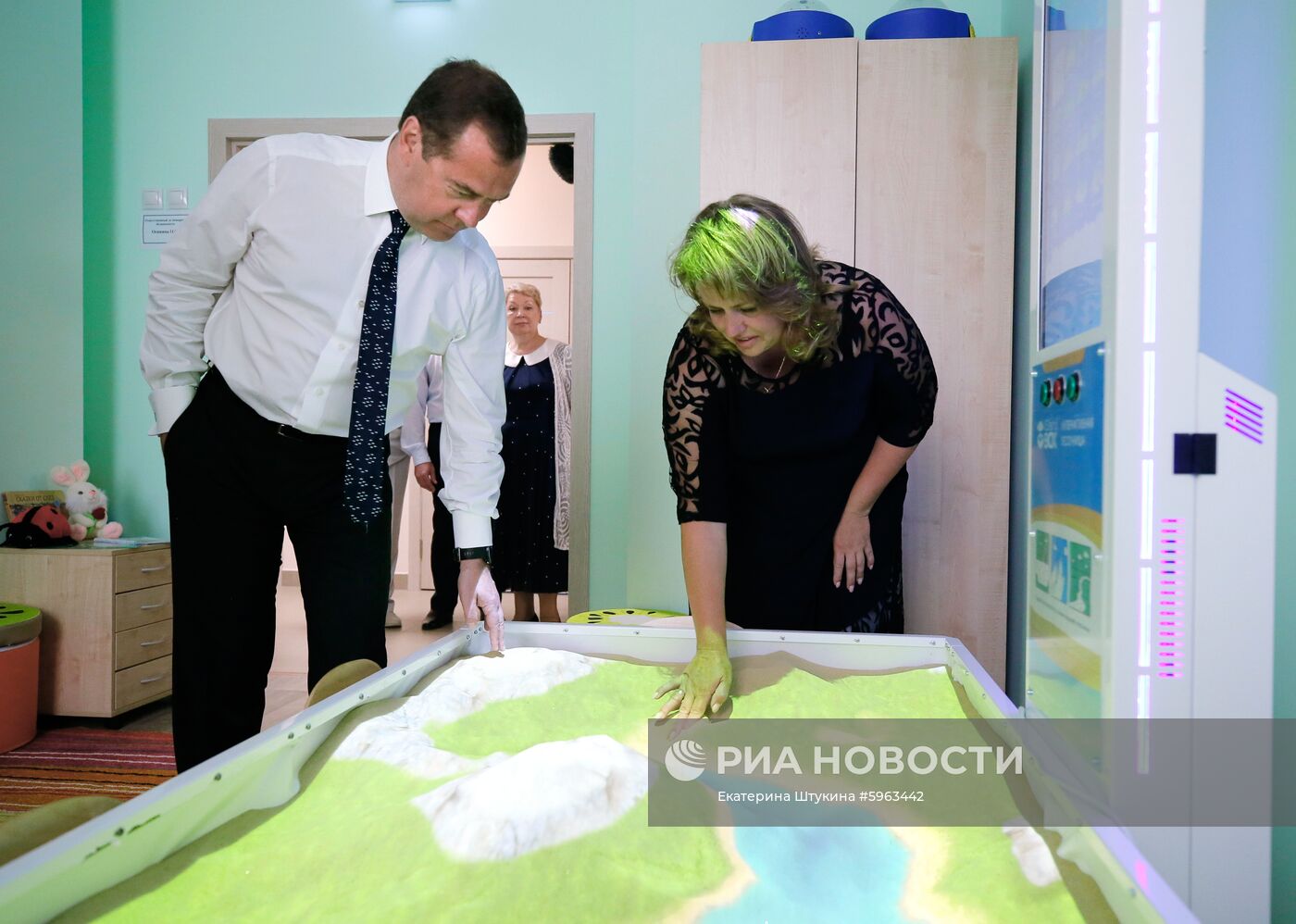 Рабочая поездка премьер-министра РФ Д. Медведева в Севастополь