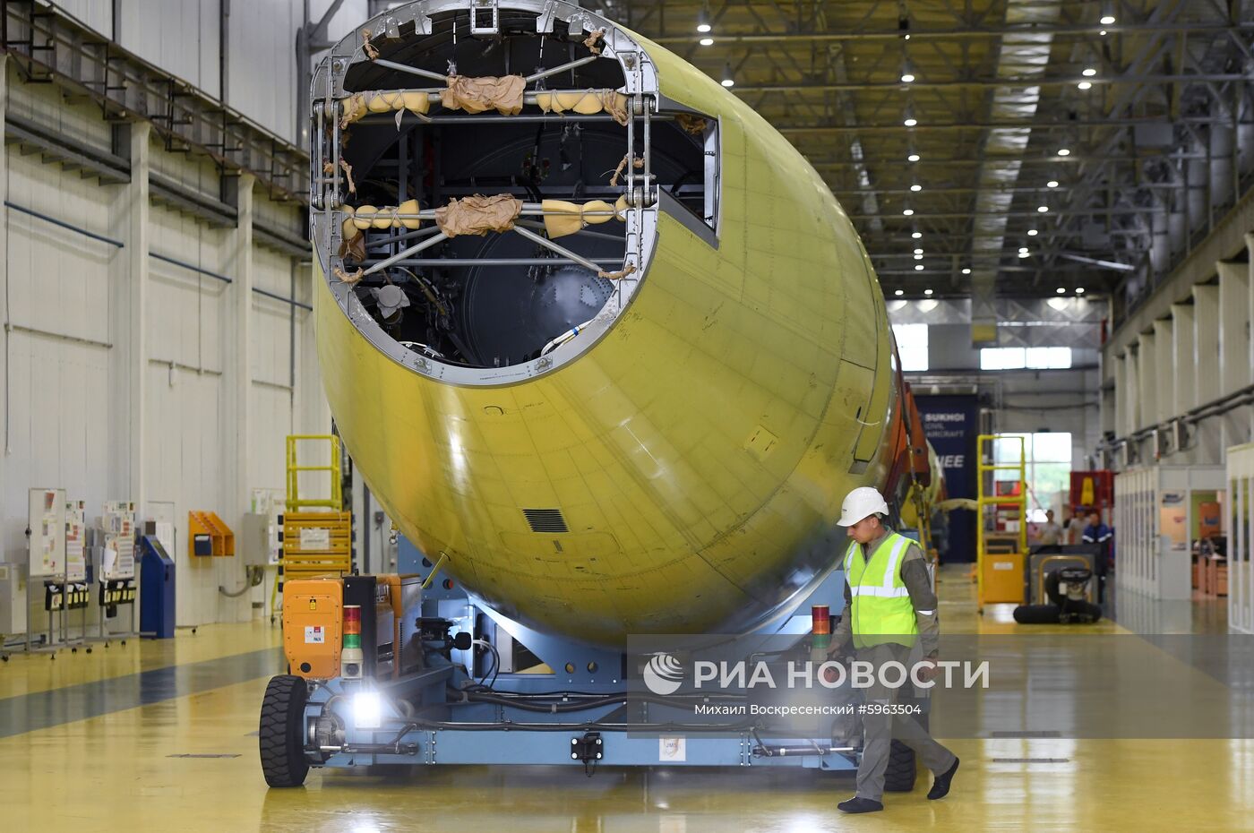 Производство самолетов Sukhoi Superjet 100 в Комсомольске-на-Амуре