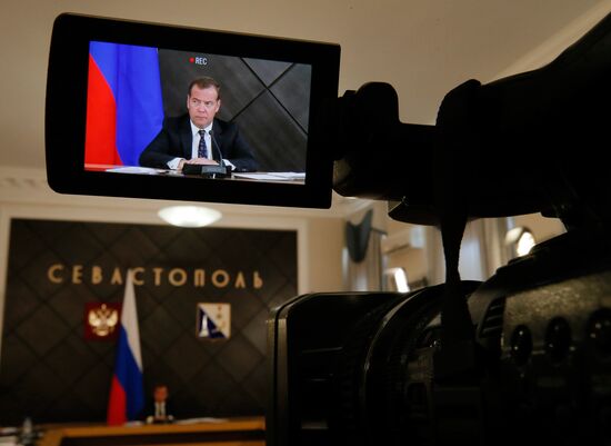 Рабочая поездка премьер-министра РФ Д. Медведева в Севастополь