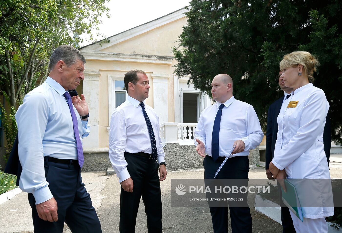 Рабочая поездка премьер-министра РФ Д. Медведева в Севастополь