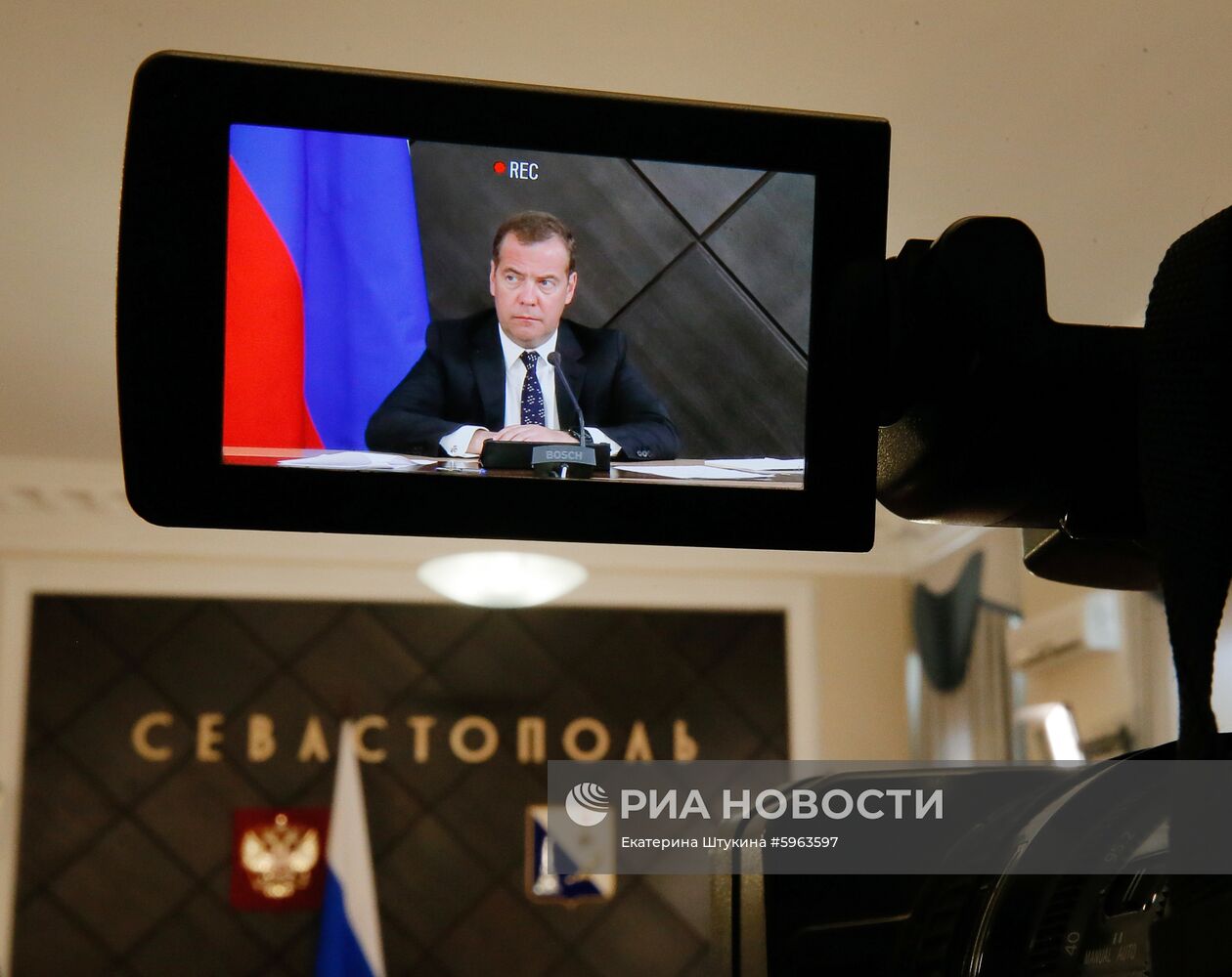 Рабочая поездка премьер-министра РФ Д. Медведева в Севастополь