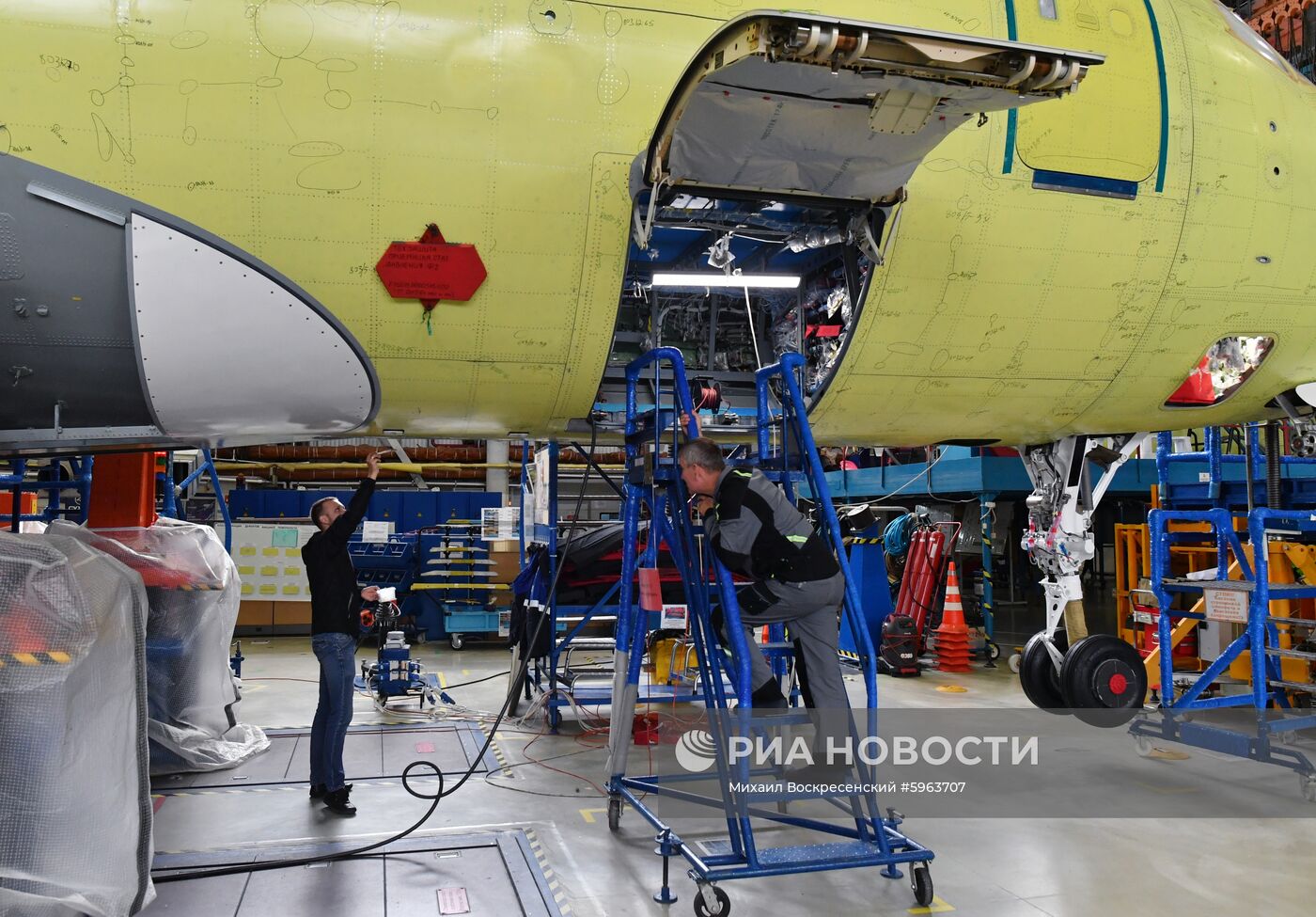Производство самолетов Sukhoi Superjet 100 в Комсомольске-на-Амуре