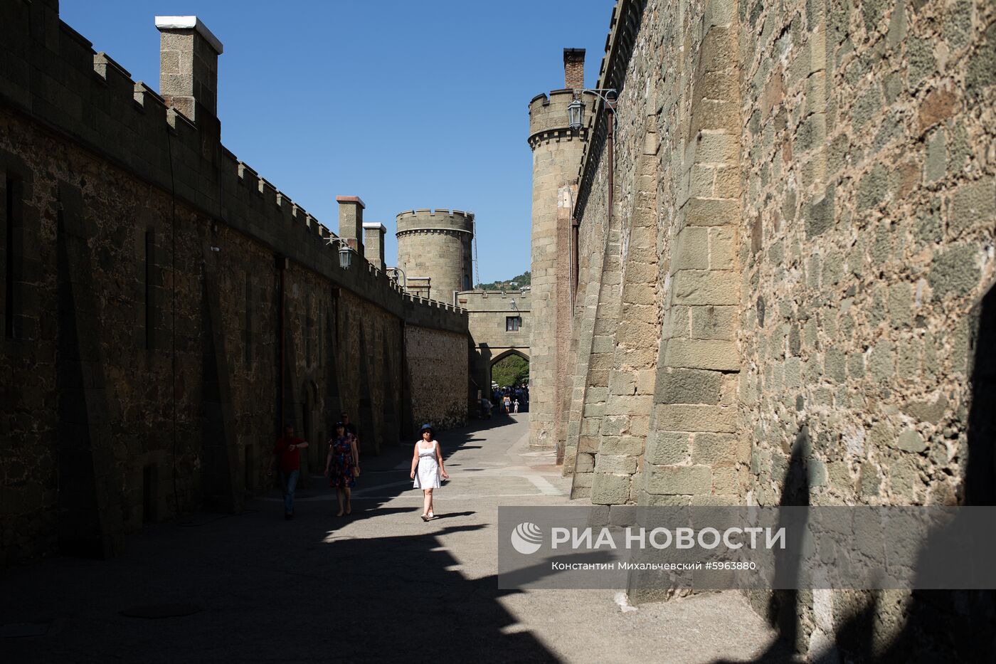 Города России. Ялта
