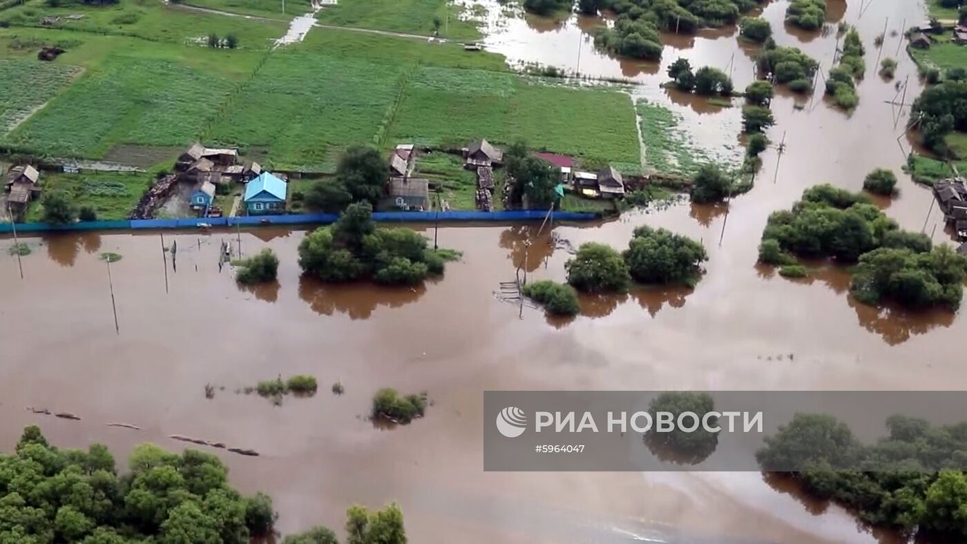 Эвакуация жителей из населенных пунктов Амурской области