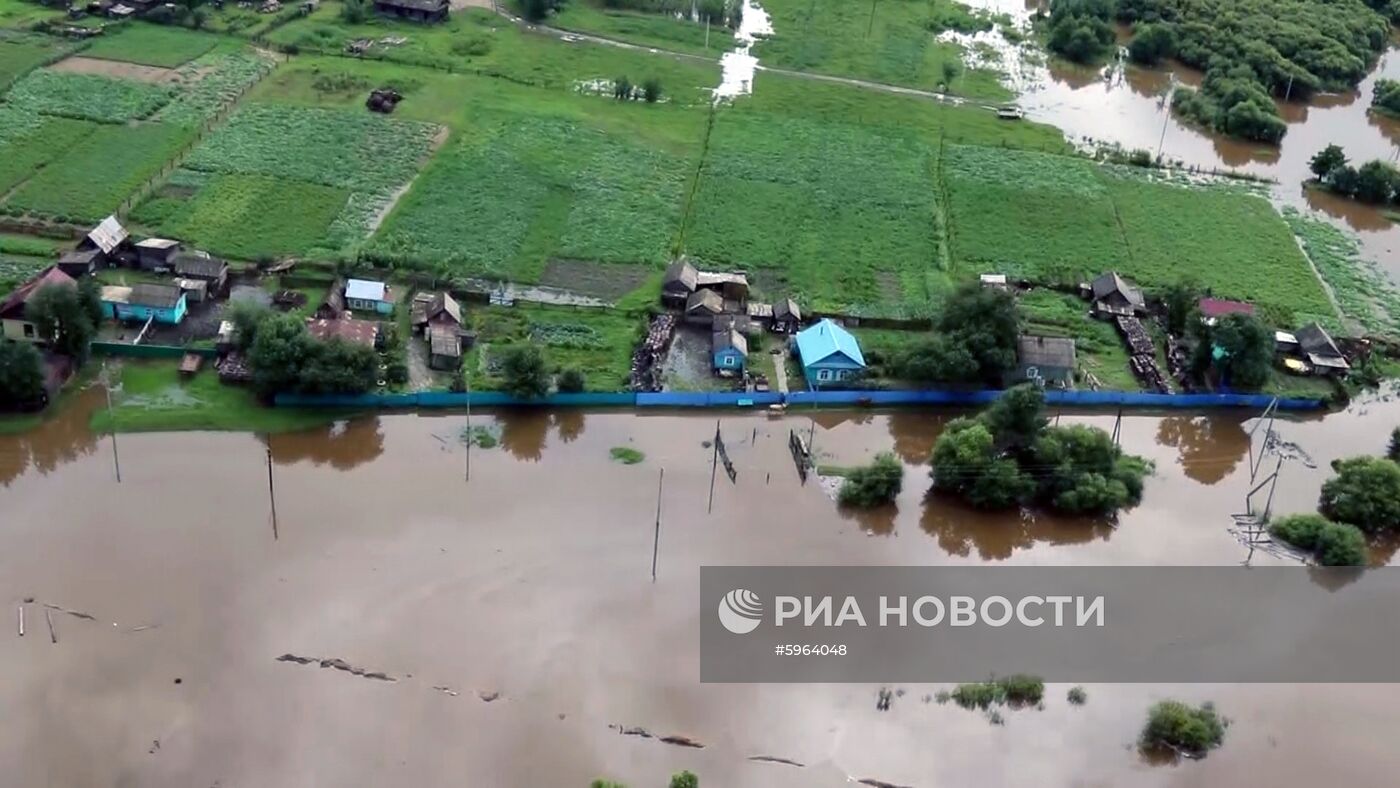 Эвакуация жителей из населенных пунктов Амурской области