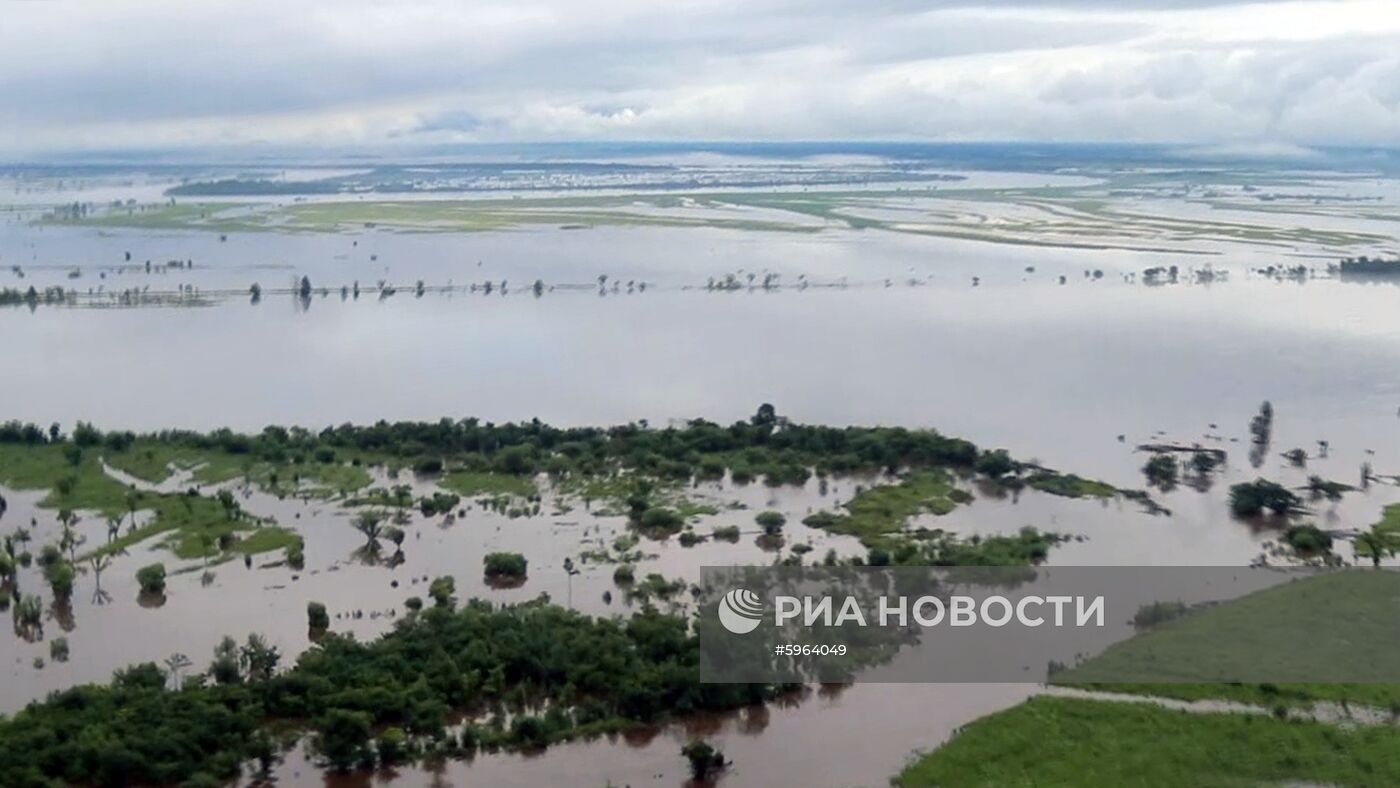 Эвакуация жителей из населенных пунктов Амурской области