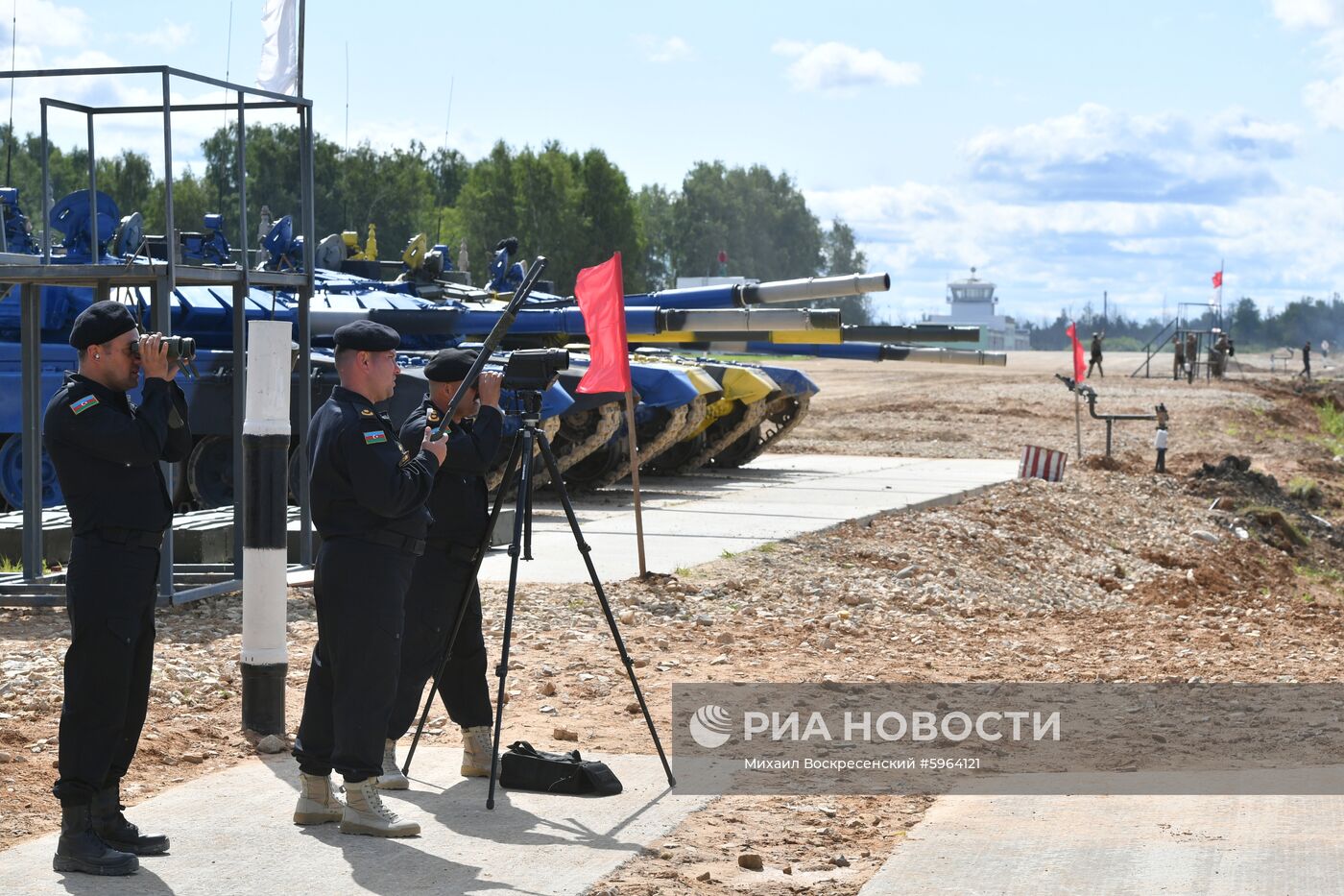 Подготовка команд к конкурсу "Танковый биатлон"