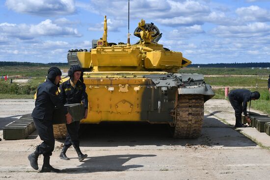 Подготовка команд к конкурсу "Танковый биатлон"