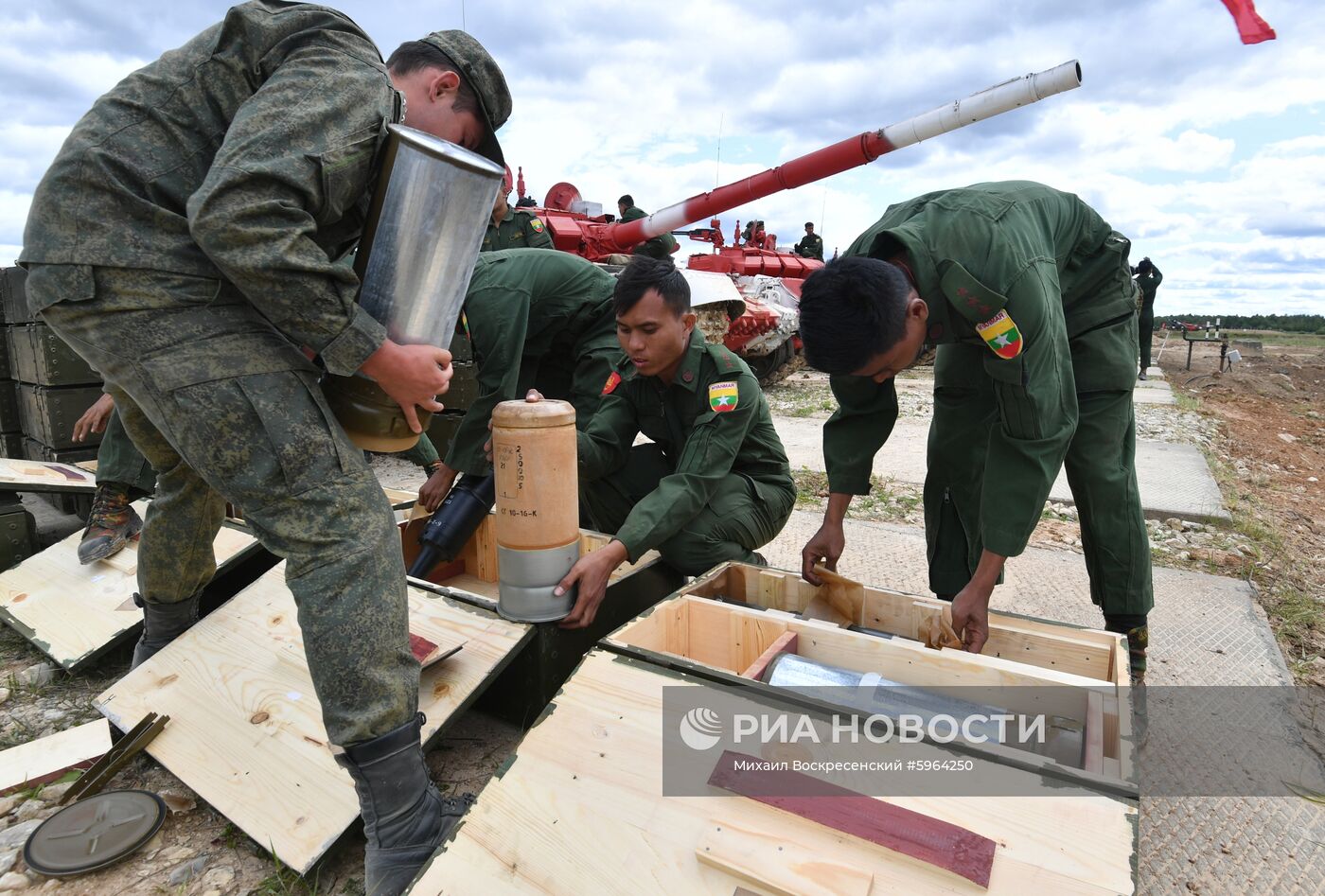 Подготовка команд к конкурсу "Танковый биатлон"